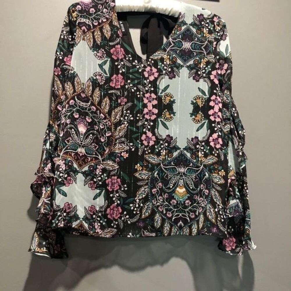 3 for $20 A. Byer Ruffle Sleeve Floral Blouse